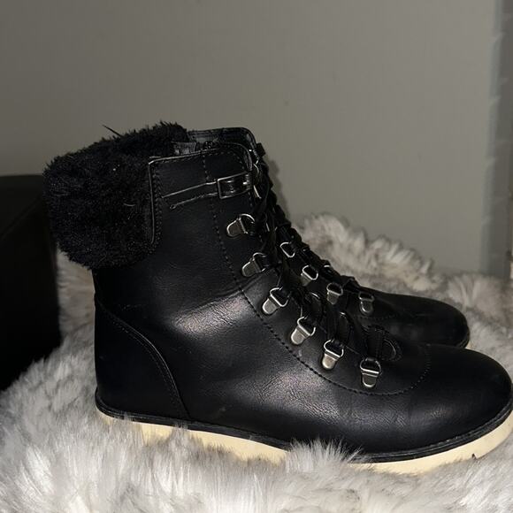 MIA Makayla Combat Bootie with Fur Wedge Heel Women’s Sz 7.5 Black - Picture 5 of 9